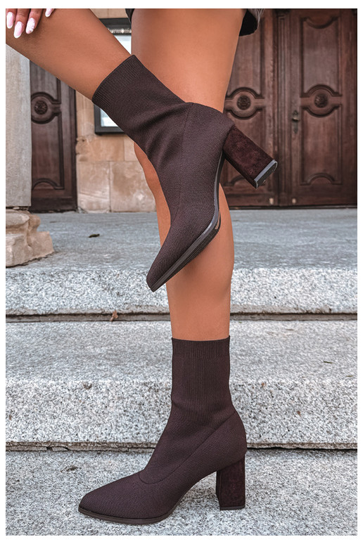 Warm women's slip-on ankle boots in brown color Tai turiressa