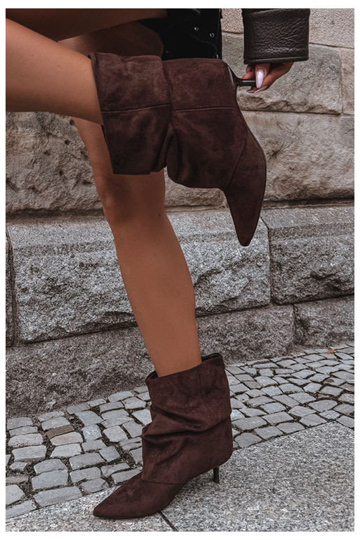 Slip-on ankle boots with heels made of faux suede Loralia