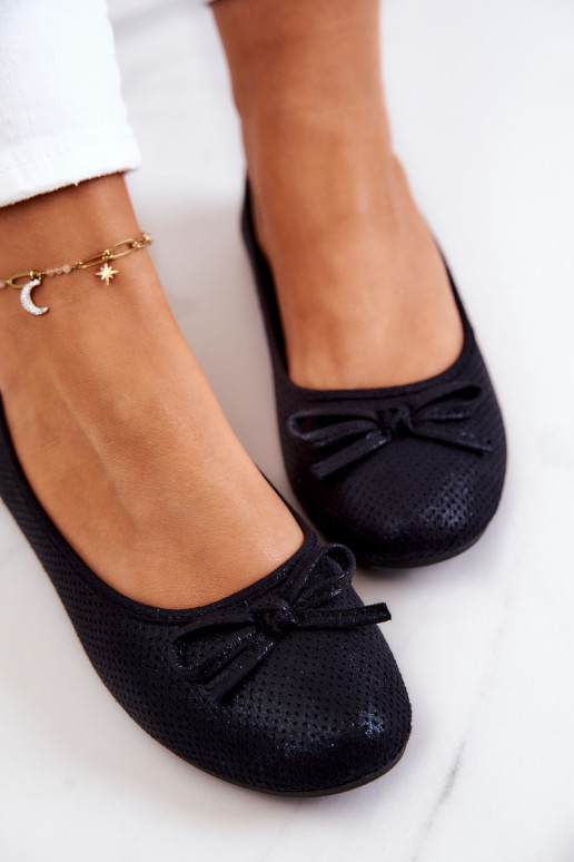 Classic ballerinas with contoured insole Fimme in black color