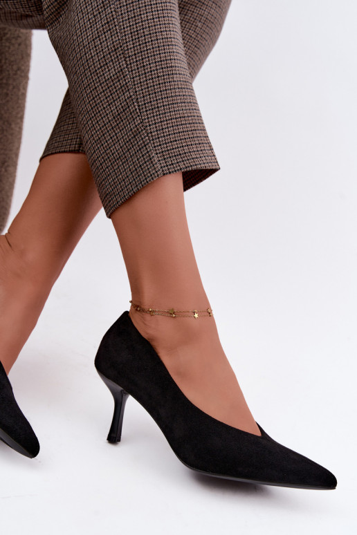 Black high-heeled shoes with decorative embroidery Sedria