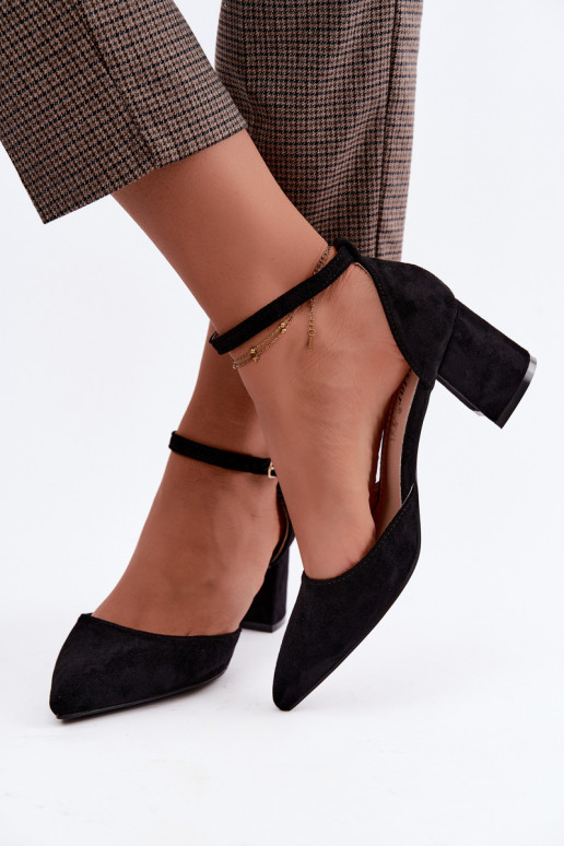 Black shoes with heels and straps Olenae