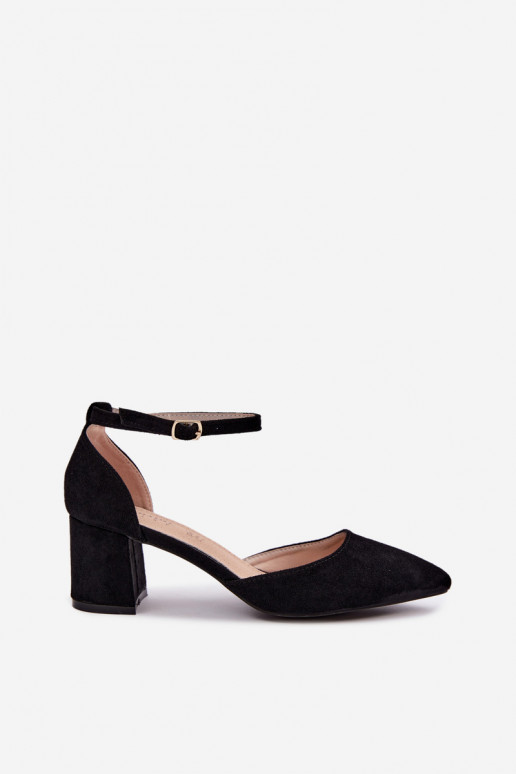 Black shoes with heels and straps Olenae