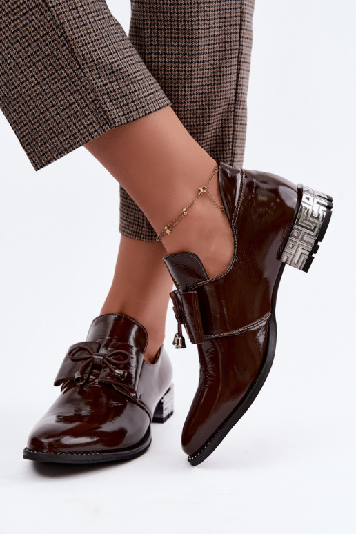 Patented low heel shoes with bows in chocolate color Zazoo 1399