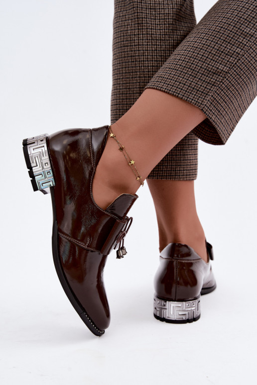 Patented low heel shoes with bows in chocolate color Zazoo 1399