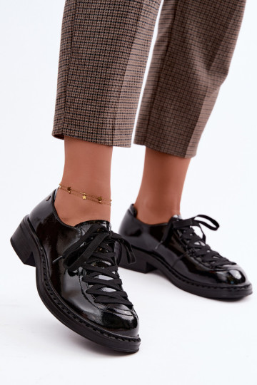 Patent leather loafers with laces in black 2