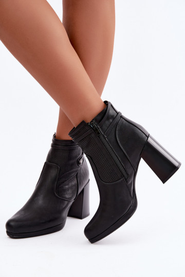 Insulated ankle boots with heels in black 2