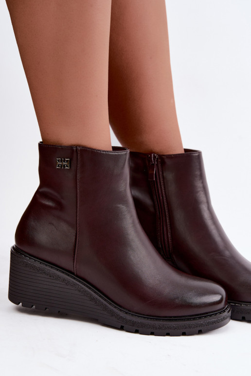 Warm burgundy ankle boots with platform Larisae