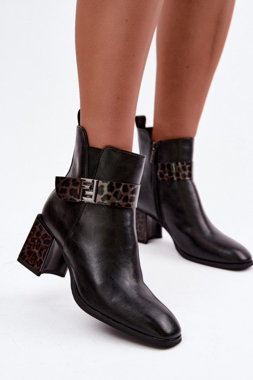 Women's warm ankle boots with decorative straps Artiker 57C0008 in black color