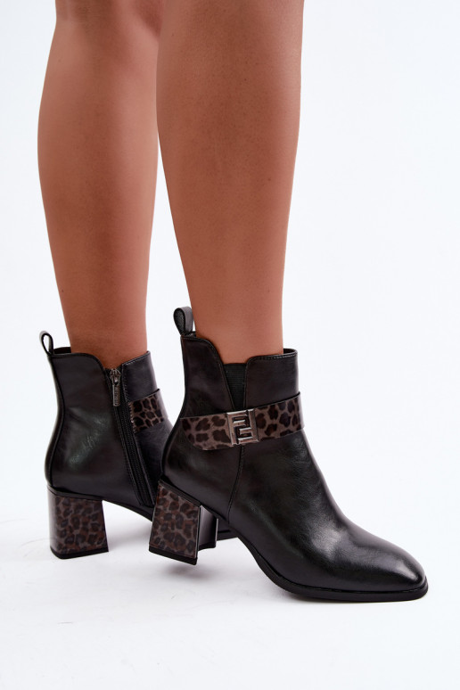 Women's warm ankle boots with decorative straps Artiker 57C0008 in black color