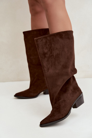 Chocolate-colored ankle boots with heels in faux suede Casella 2