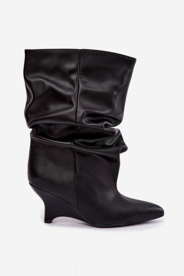 Slouchy ankle boots with platform in black Ilyna