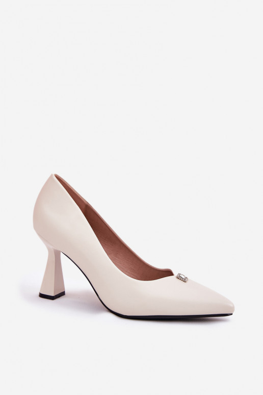 Elegant style shoes on a flared heel Vinceza 62222 sand color