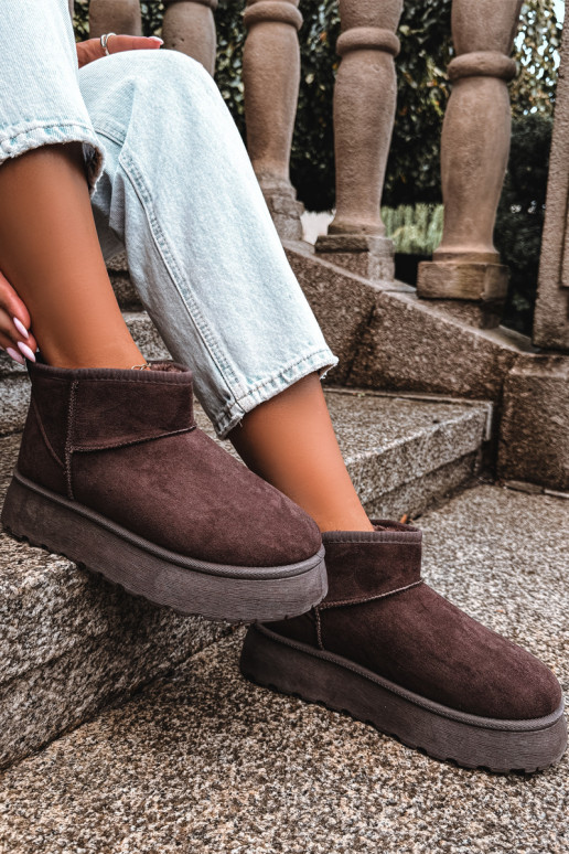 Insulated women's snow boots with platform and fur inside CzekoladoĮe Vesirae