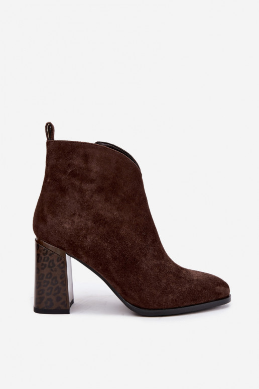 Suede ankle boots with insulation inside in chocolate Zivella