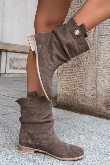 Faux suede women's shoes with ruffles Zazoo 4210 in brown color