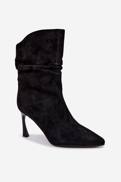ankle boots in faux suede with thin heels insulated with ruffles D&A JC62-1038 in black