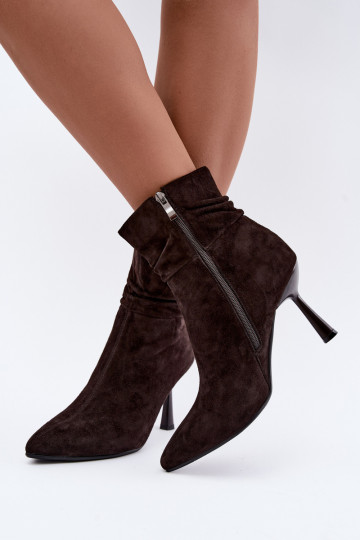 suede shoes with thin heels insulated with ruffles D&A JC62-1049 in chocolate 2