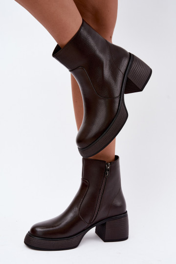 Leather lined ankle boots with heels D&A CR62-3369 chocolate