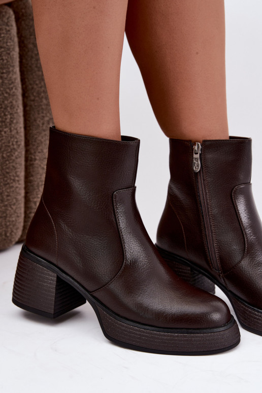 Leather lined ankle boots with heels D&A CR62-3369 chocolate