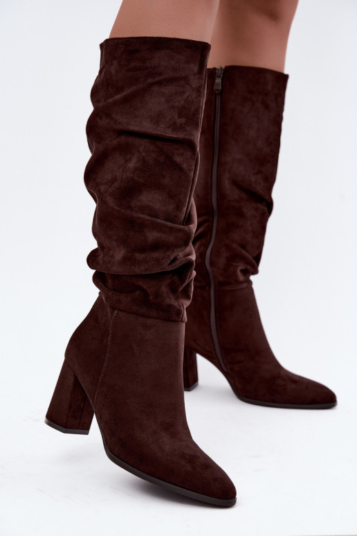 Knee-high boots with heels and ruffles insulated in chocolate Haliah