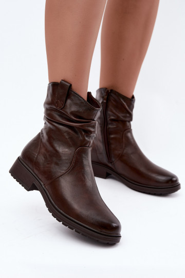 Warm women's ankle boots with wrinkles in chocolate 2