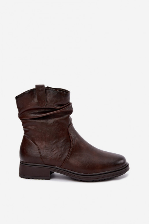Warm women's ankle boots with wrinkles in chocolate