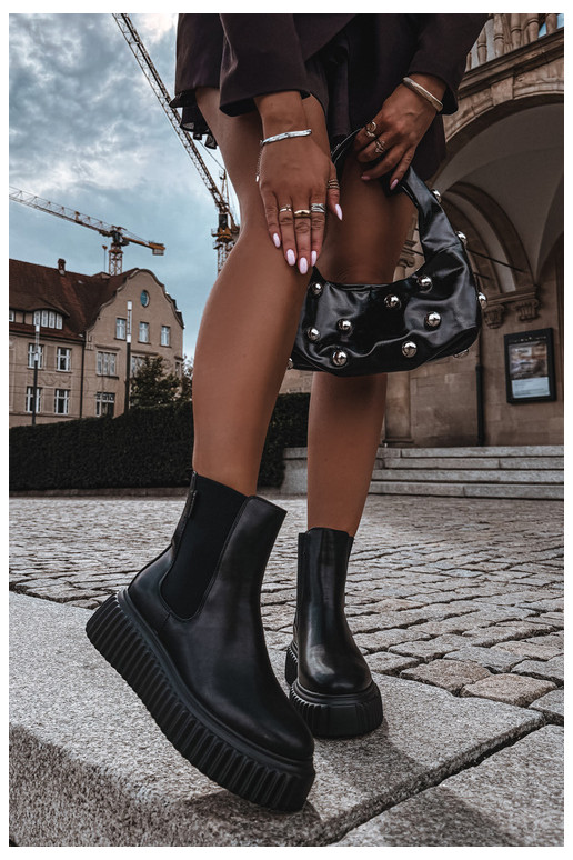 Stylish women's ankle boots with platform black Big Star