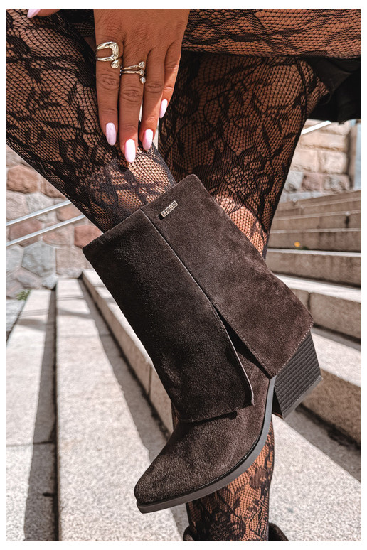 cowboy style ankle boots with heels made of natural suede with embroidered shaft Big Star UU274115 chocolate color