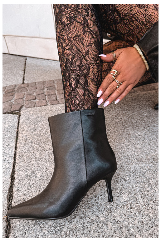 Ankle boots with thin heels and insulation, slip-on Big Star UU274494 black