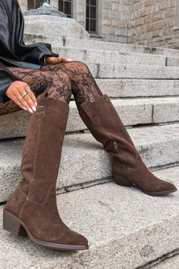 faux suede women's knee-high boots on low heel insulated Big Star UU274519 chocolate color 2