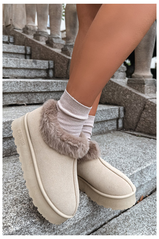 Snow boots with platform and fur Big Star UU274204 in sand