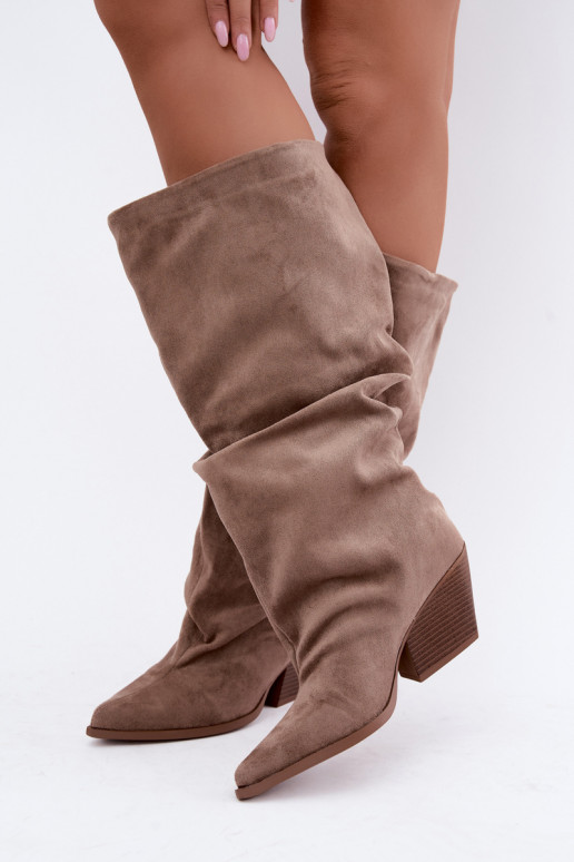 Khaki women's knee-high boots with curved upper and heels in suede Durela