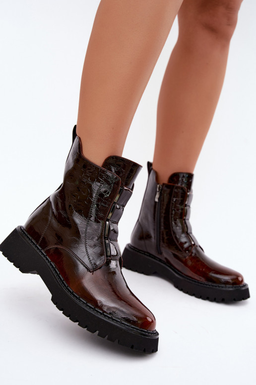 Insulated women's ankle boots with patent effect T.Sokolski Z26-501 brown