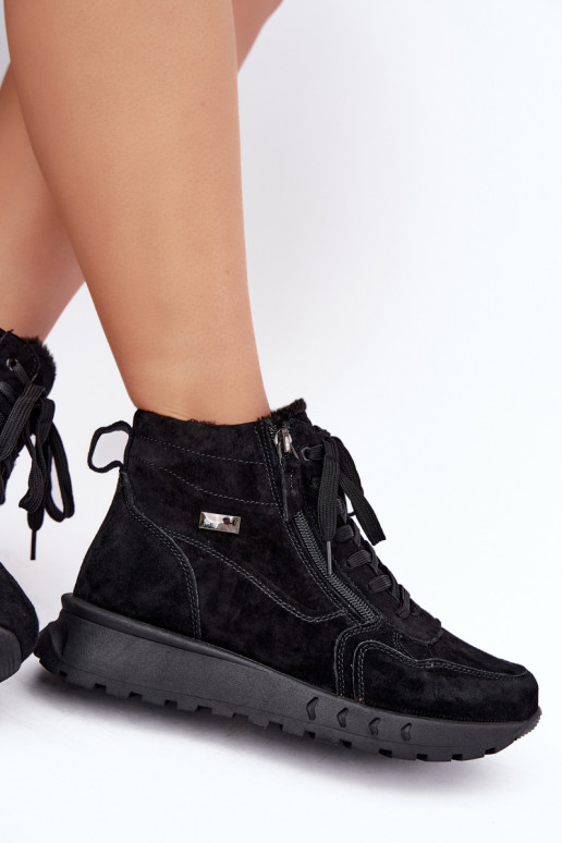 Insulated women's ankle boots made of faux suede black color Alirella