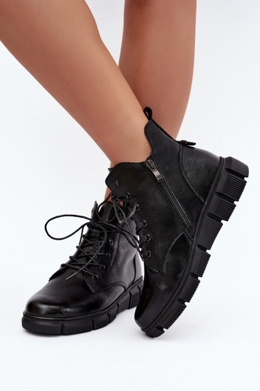 Insulated ankle boots made of faux leather black color Girelisse