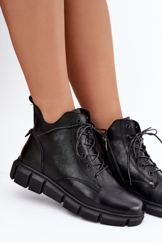 Insulated ankle boots made of faux leather black color Girelisse