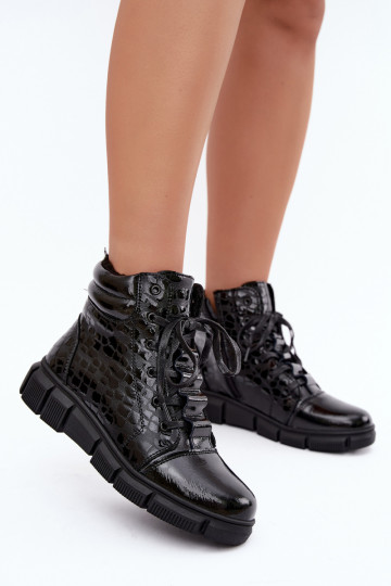 Faux leather insulated women's ankle boots with patent effect black color Canelia