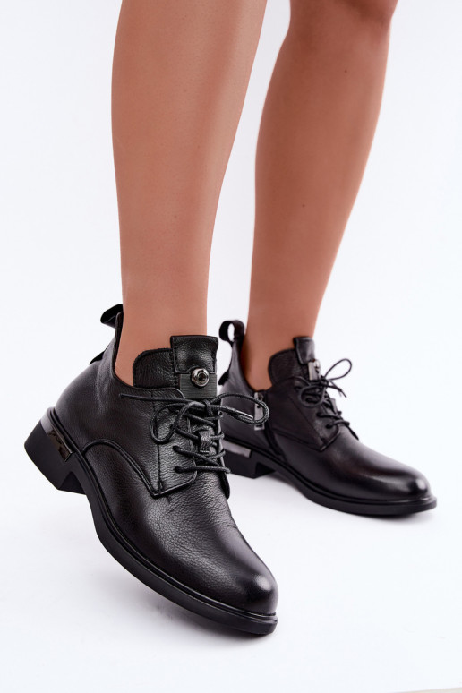 Leather ankle boots Vinceza 89151 in black color