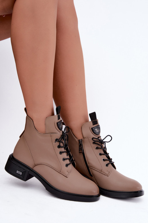 Skórzane botki z ornamentami Vinceza 133145 w kolorze piaskowym