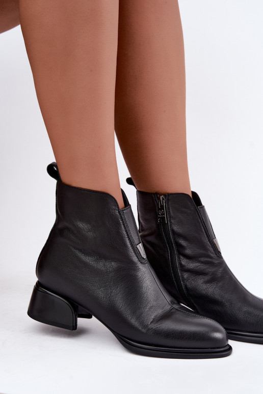 Natural leather insulated women's ankle boots with low heels Vinceza black