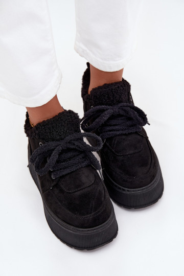 Women's snow boots on platform with fur in black color Luma