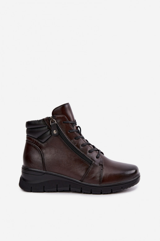 Leather women's ankle boots with platform, insulated Vinceza 39963 in chocolate color