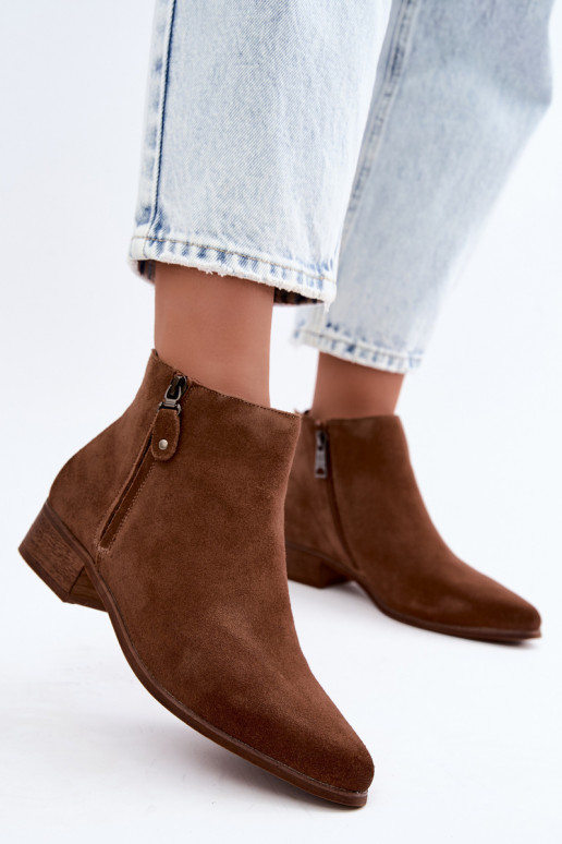 Leather suede low-heeled shoes Vinceza 133136 in brown color