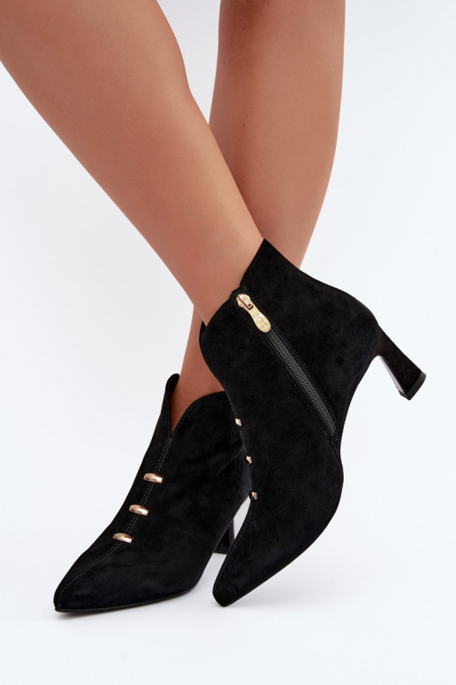 Leather suede women's insulated shoes with heels D&A CR62-3496 in black color