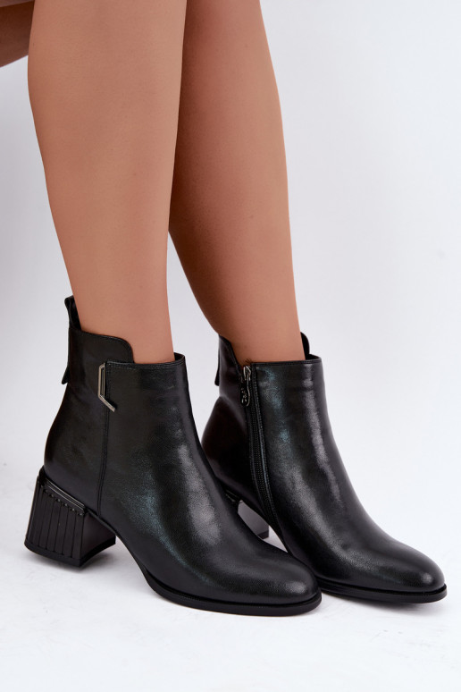 Leather ankle boots with heels insulated D&A CR62-3442 in black color