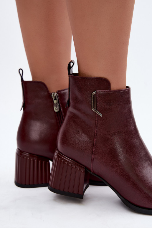 Leather ankle boots with heels insulated D&A CR62-3442 in burgundy color