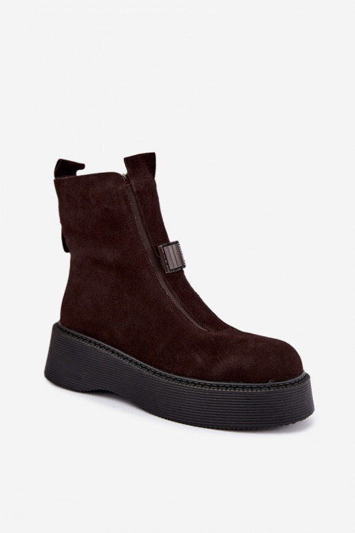 Ankle boots made of faux suede with platform insulated D&A CR62-3448 in chocolate color