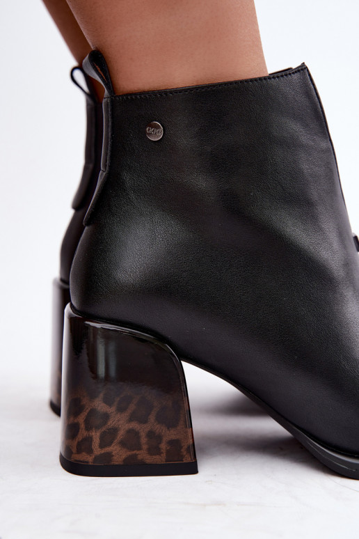 Faux leather women's insulated ankle boots with heels GOE UU2N4204 black