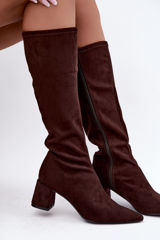 knee-high boots with heels and pointed toes in chocolate Amora