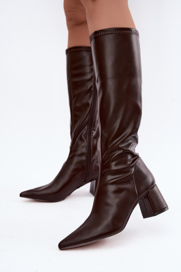 knee-high boots with heels and pointed toes made of faux leather in chocolate Amora 2
